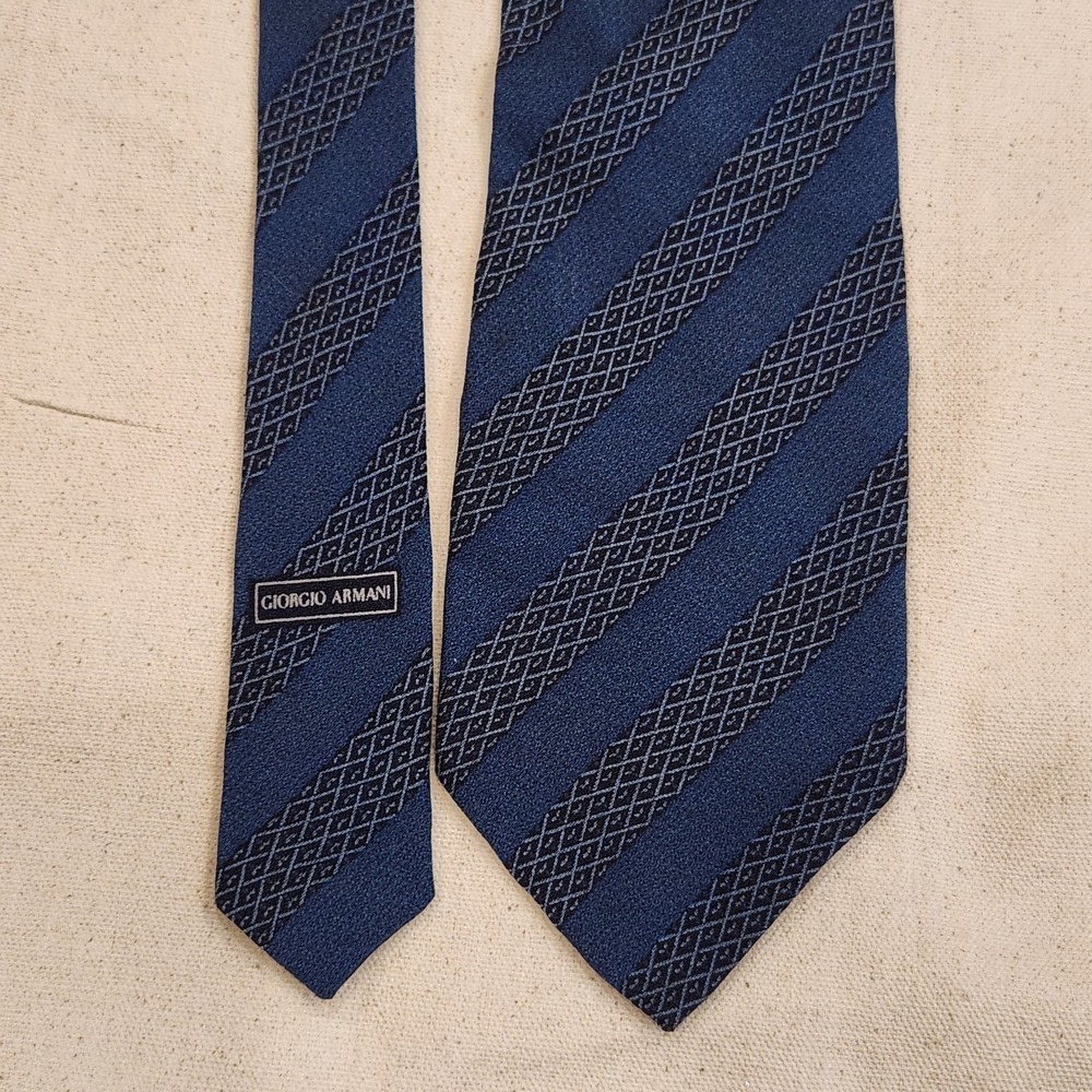 Giorgio Armani Cravatte Men's Silk Tie Blue Diagonal Stripe Geometric Italy